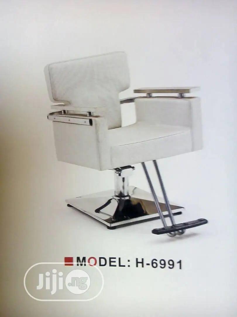 Barbing Chair