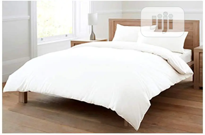 Cotton White Duvet, Bedsheet With 4 Pillow Cases