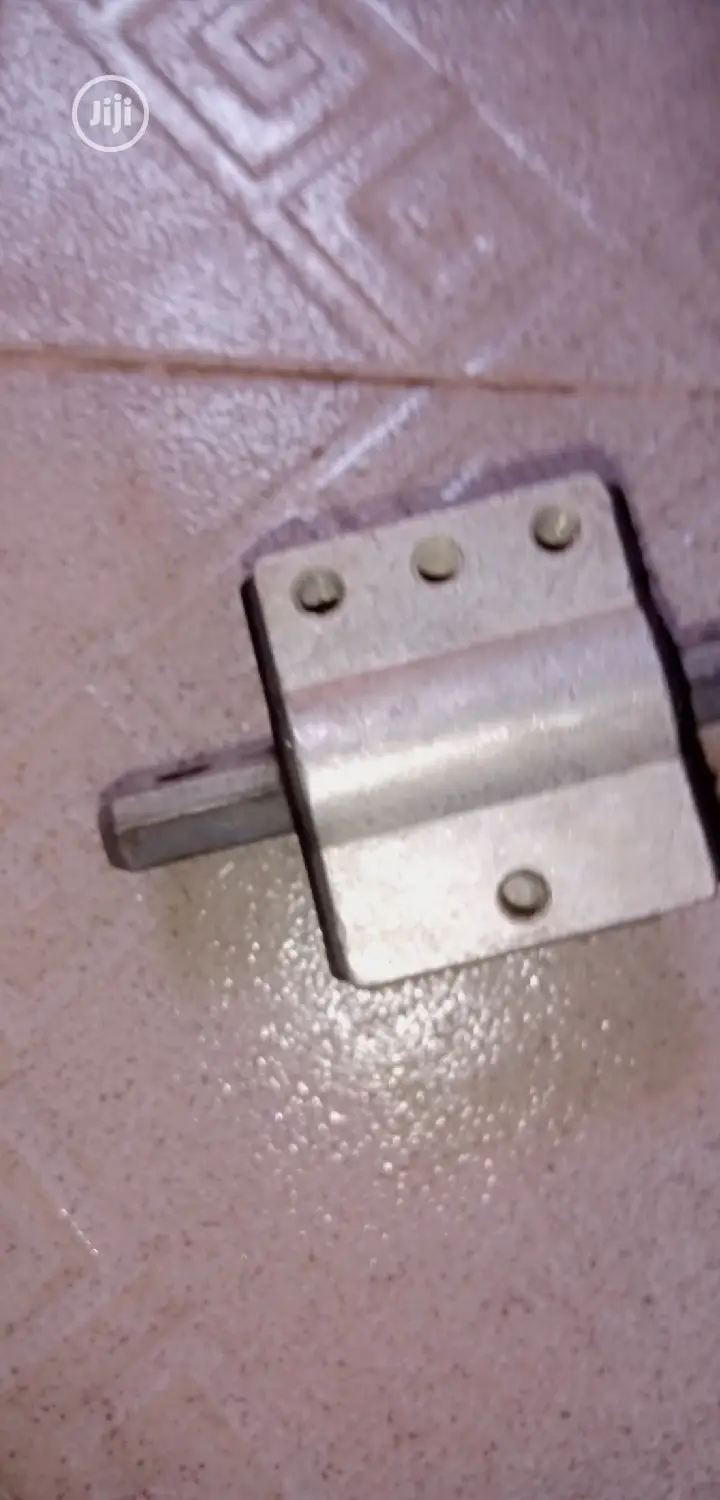 MERCEDES BENZ Gear Box Mount/Seat