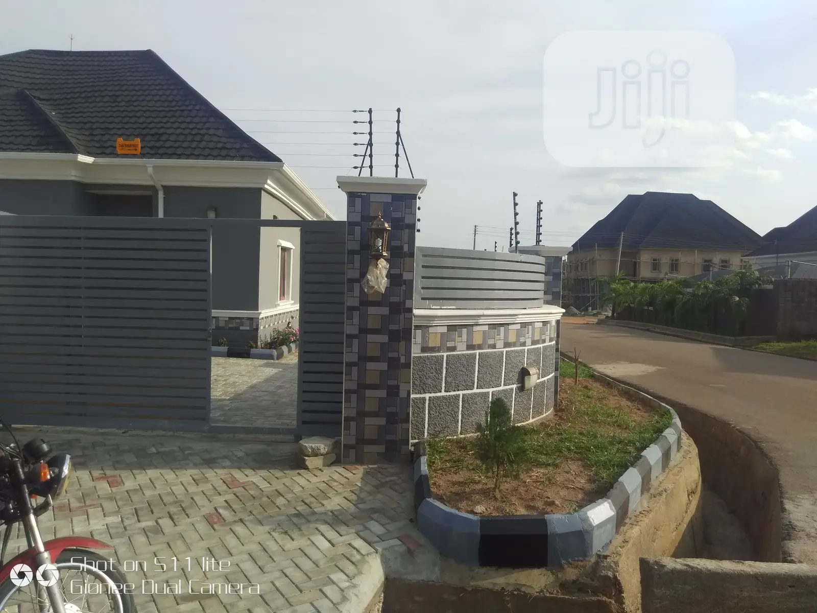 3bdrm Bungalow in Efab Queen Estate By, Gwarinpa for rent