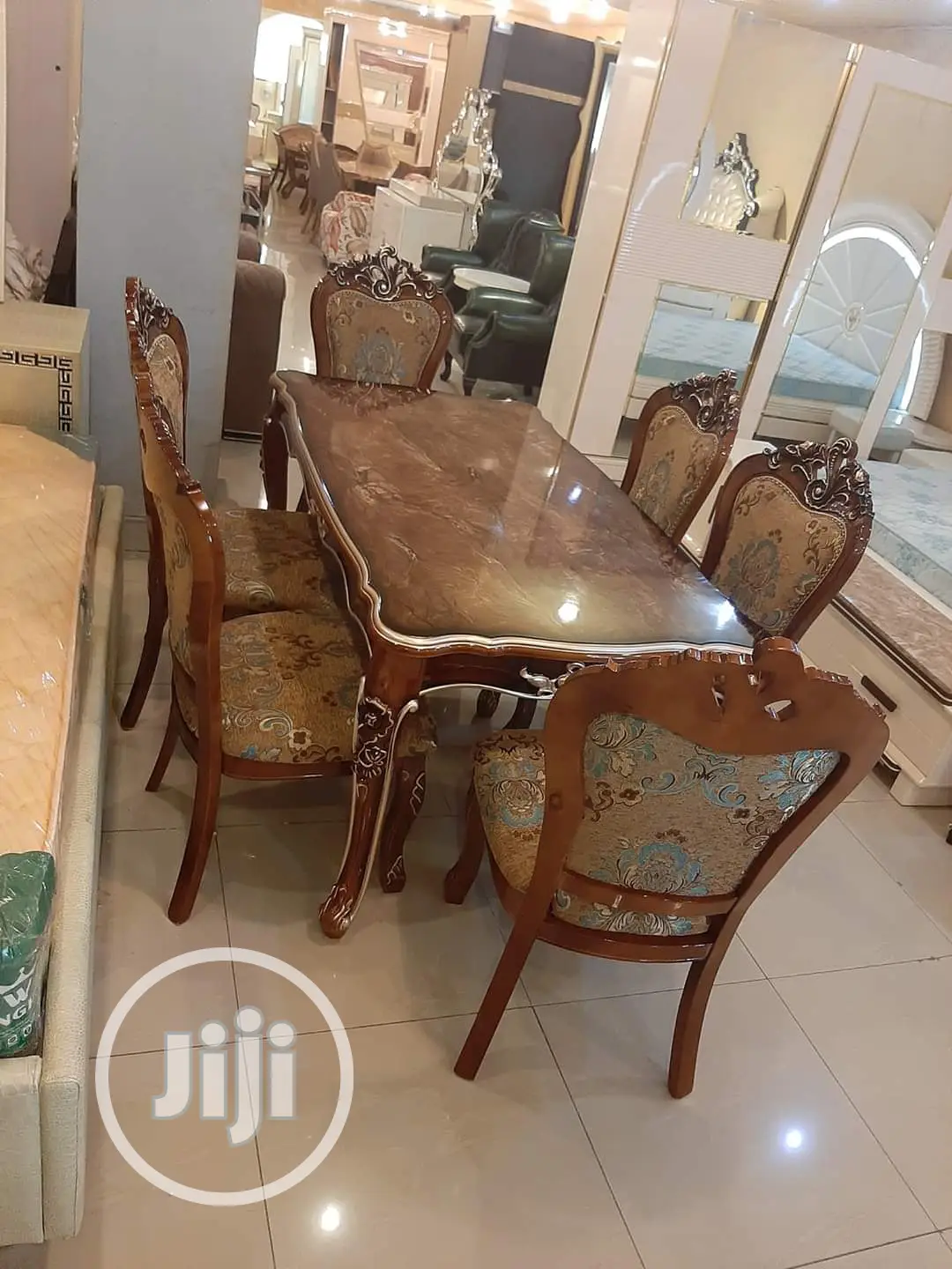 Super Dining Table and Chair