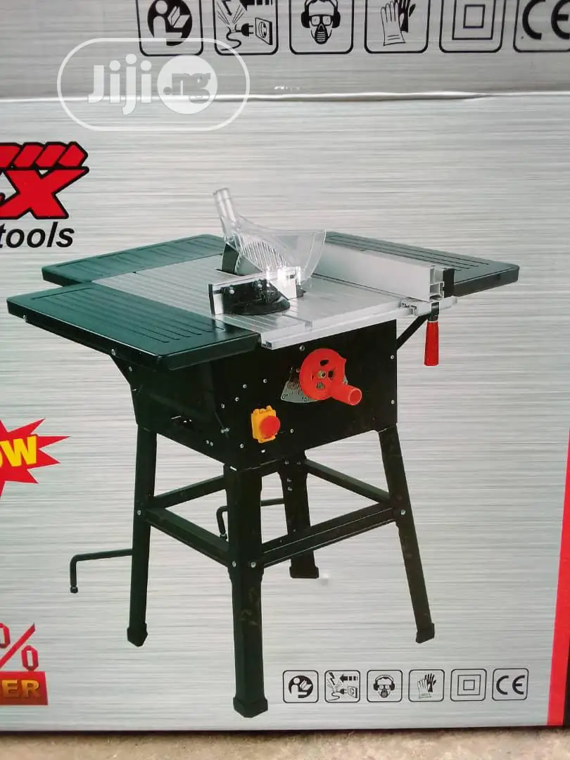 Table Saw Machine