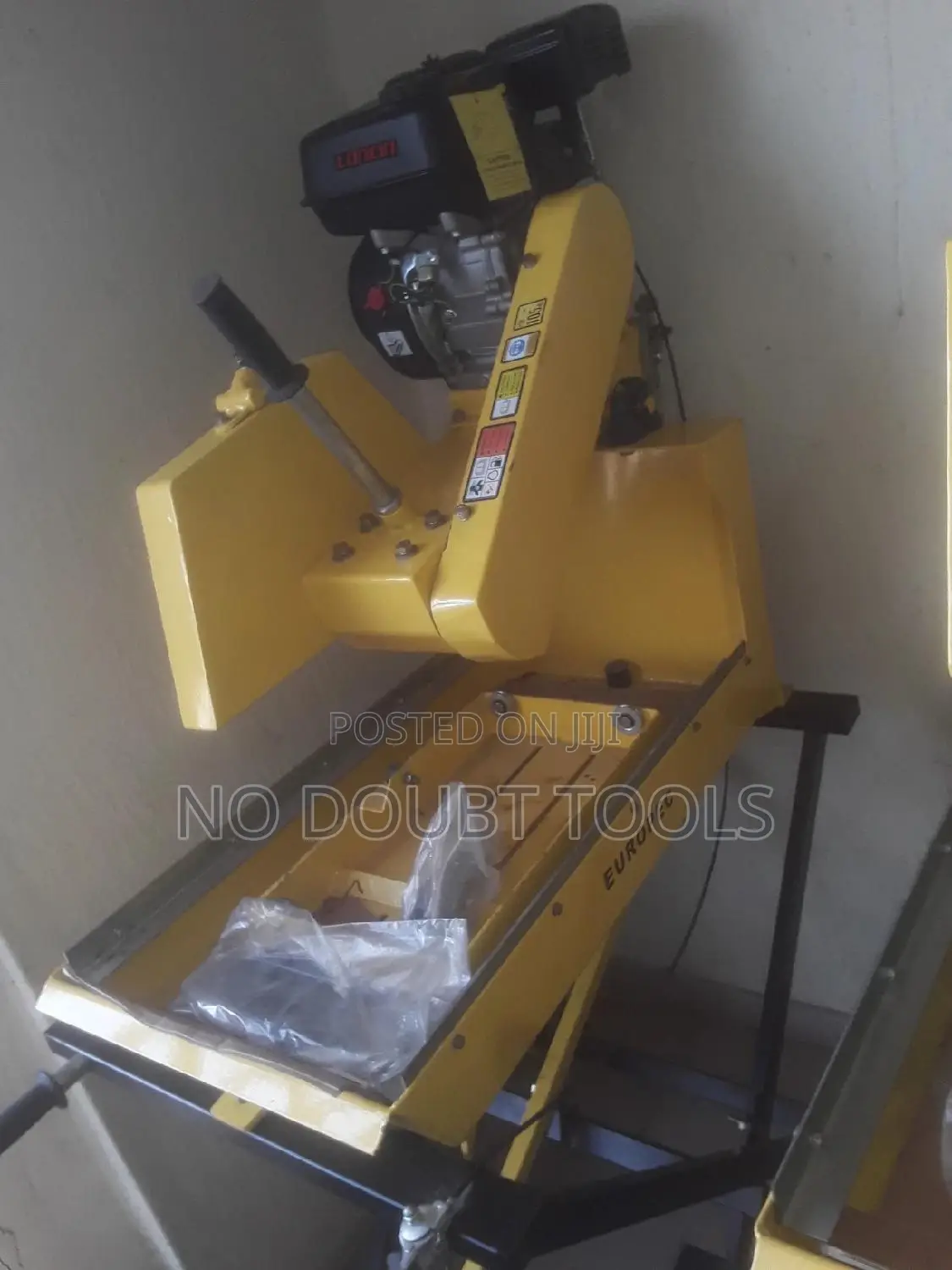 Stone and Bricks Cutting Machine.