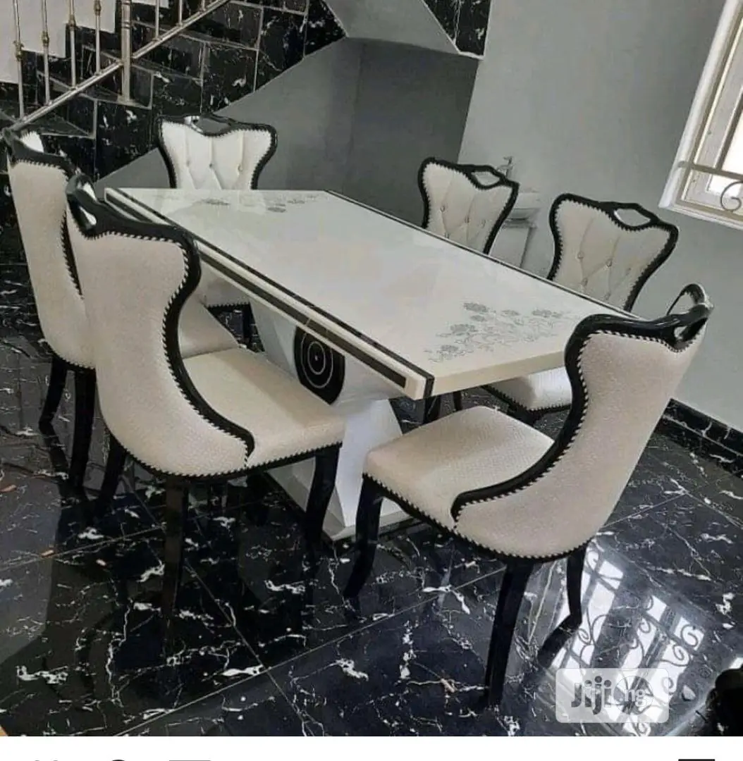 Quality Dining Table With Chair