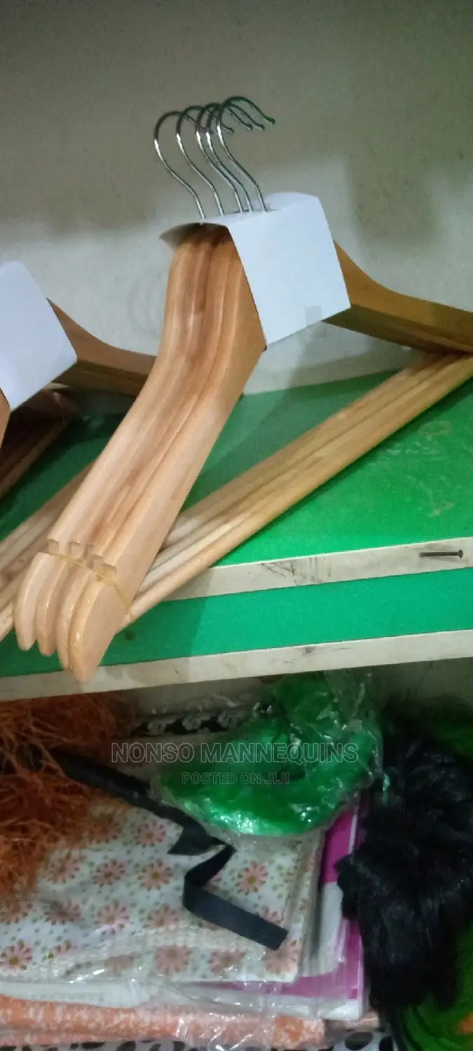 Wooden Hangers 4 Clothes