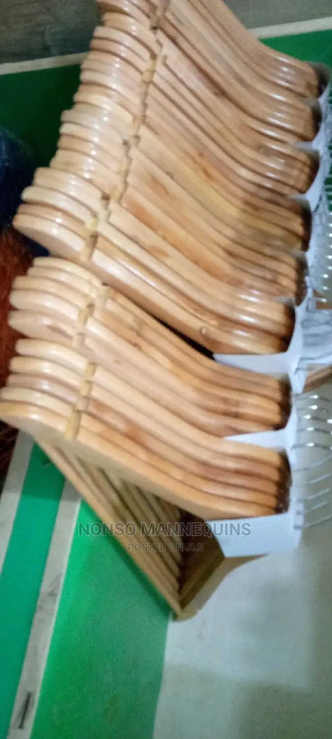 Wooden Hangers 4 Clothes