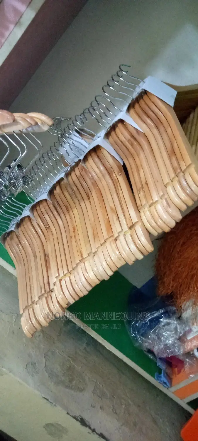 Wooden Hangers 4 Clothes