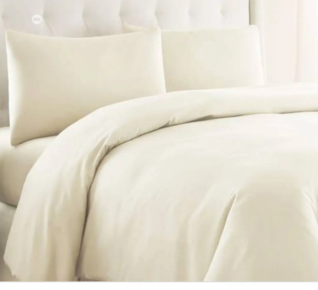 Quality Duvet,Bedsheet With 4 Pillow Cases