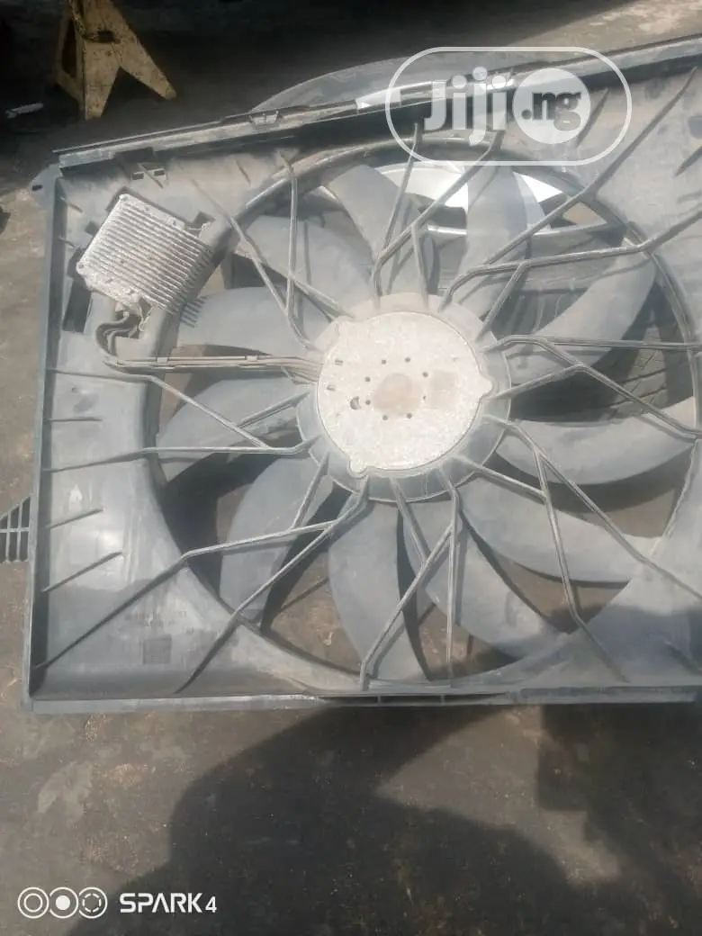 Mercedes-Benz Radiator Fan Assembly E-Class C-Class Glk.