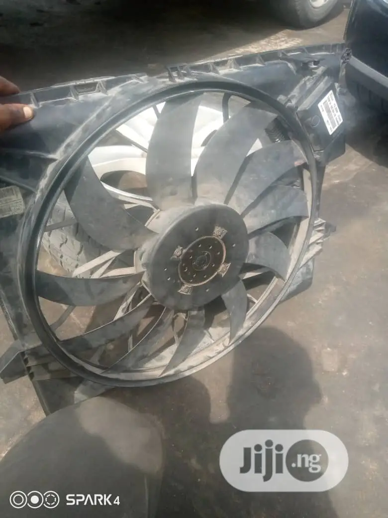 Mercedes-Benz Radiator Fan Assembly E-Class C-Class Glk.