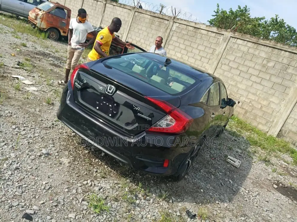 Honda Civic 2016model. Components and Accessories