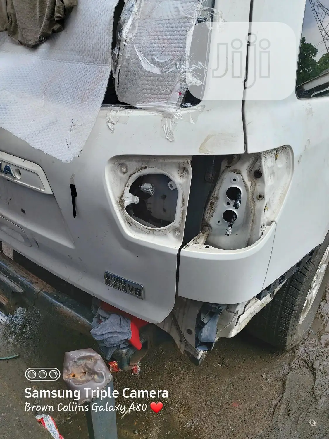 Conversion of Toyota Sequoia to Tundra Face