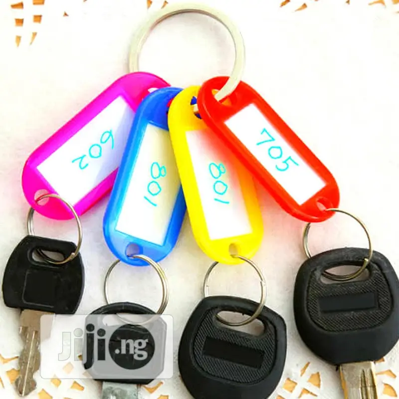 50pcs Random Color Plastic Keychain Blank Key Ring Name
