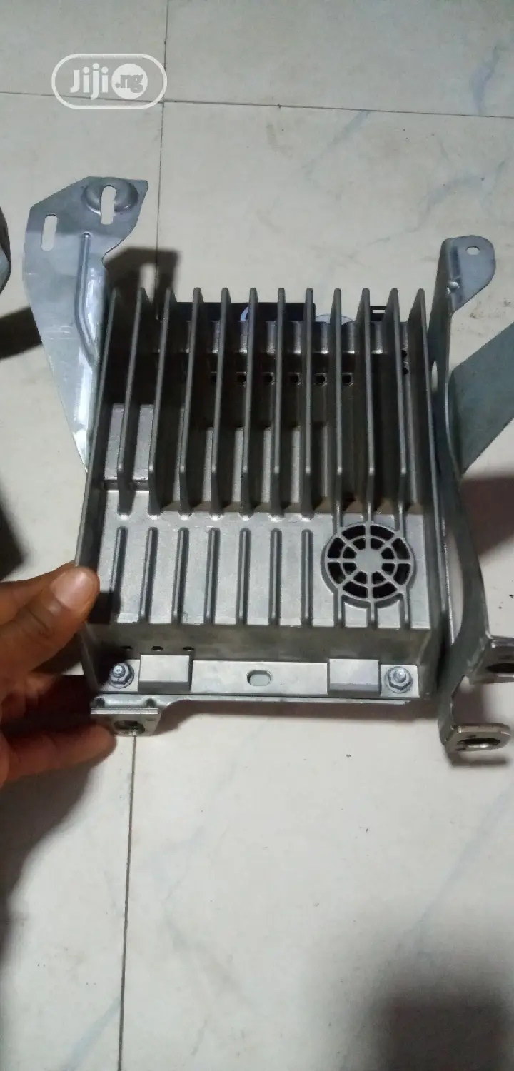 Mercedes Benz Amplifiers