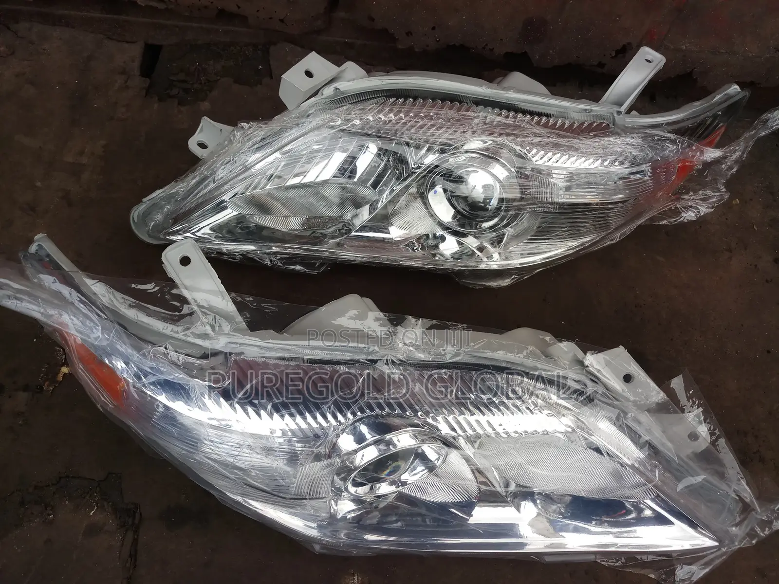 Set of Headlight for Toyota Camry 2010 Model
