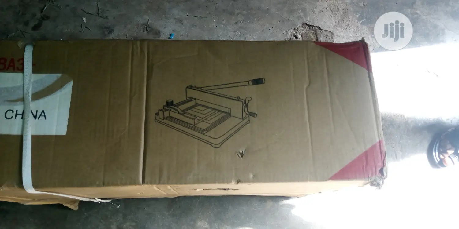 Very Heavy Duty Paper Cutter