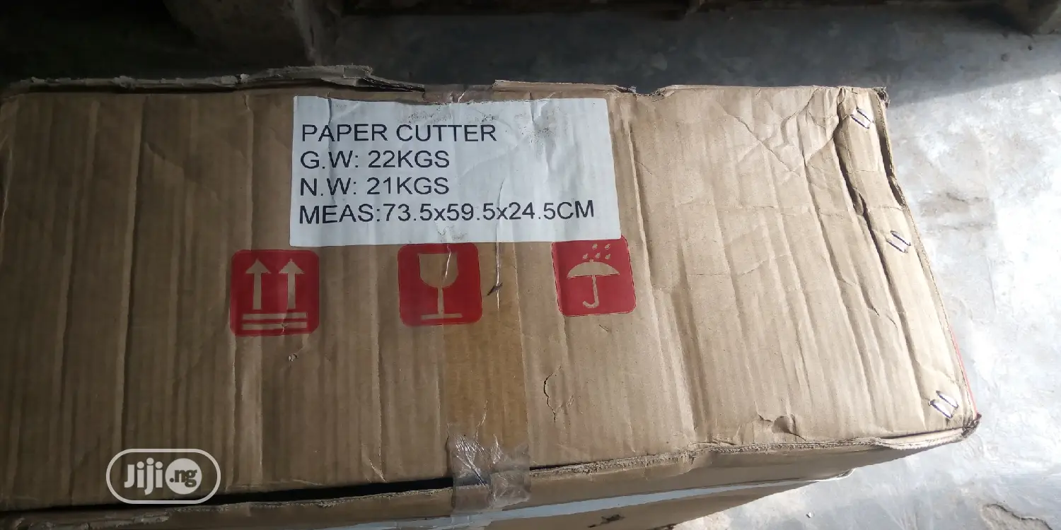 Very Heavy Duty Paper Cutter