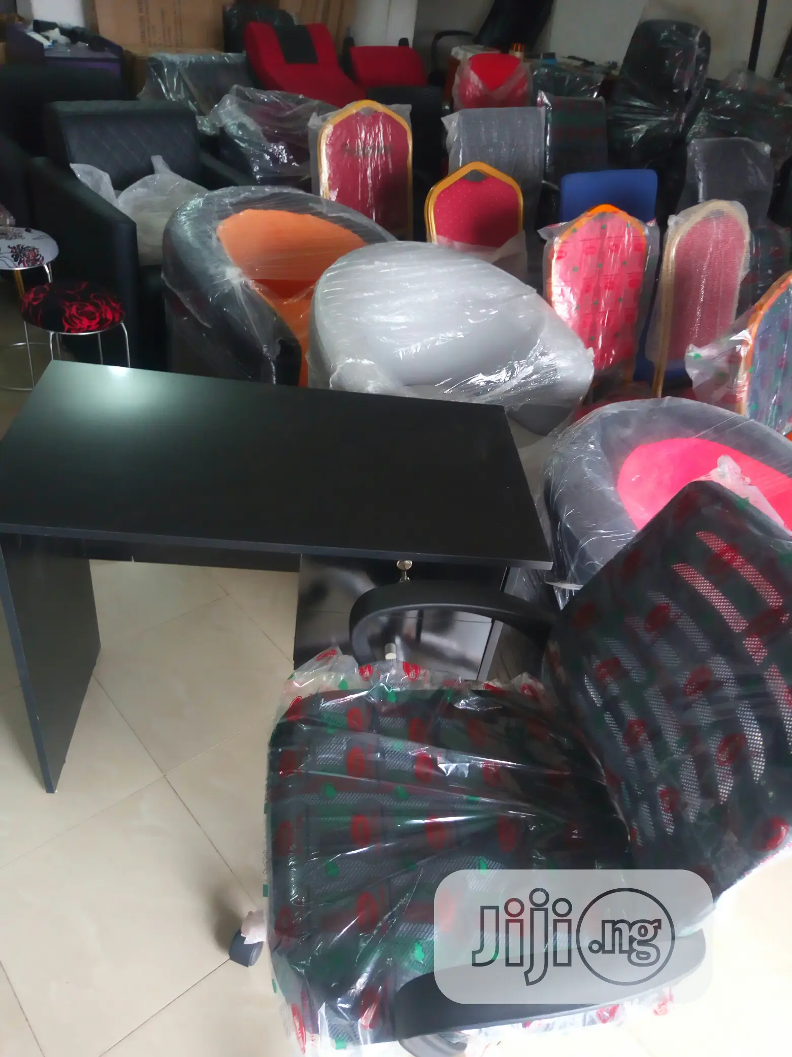 New Office Chair and Table