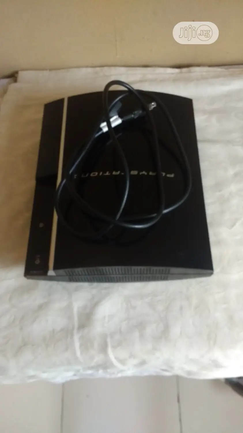 Uk Used Sony Playstation 3 Console W/Games, Cables and Pad