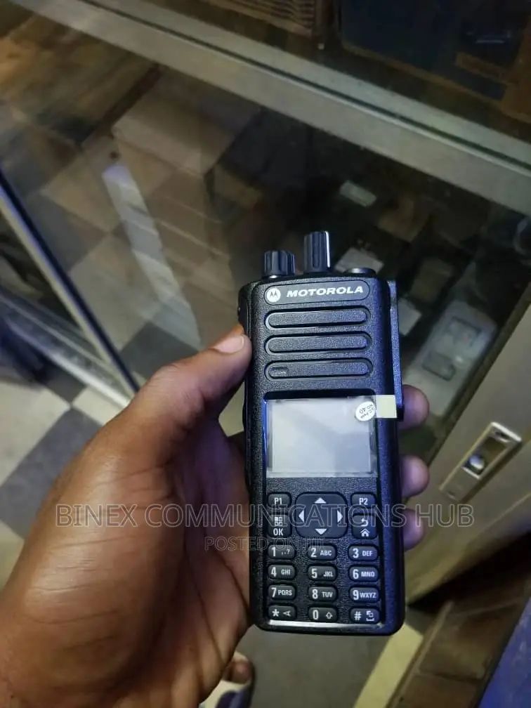 Motorola Dp4801e Transceiver Radio Uhf