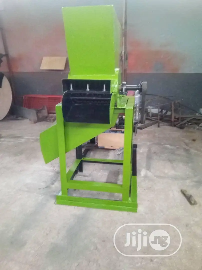Coconut Shelling Machine