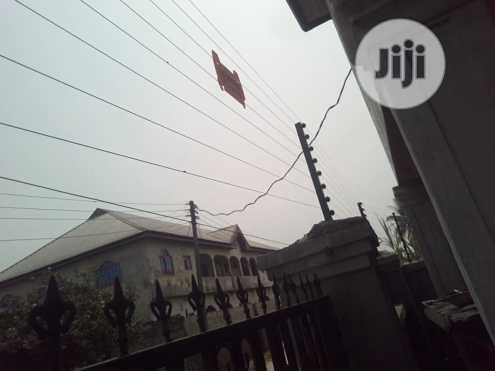 Electric Perimeter Fence With Energizer
