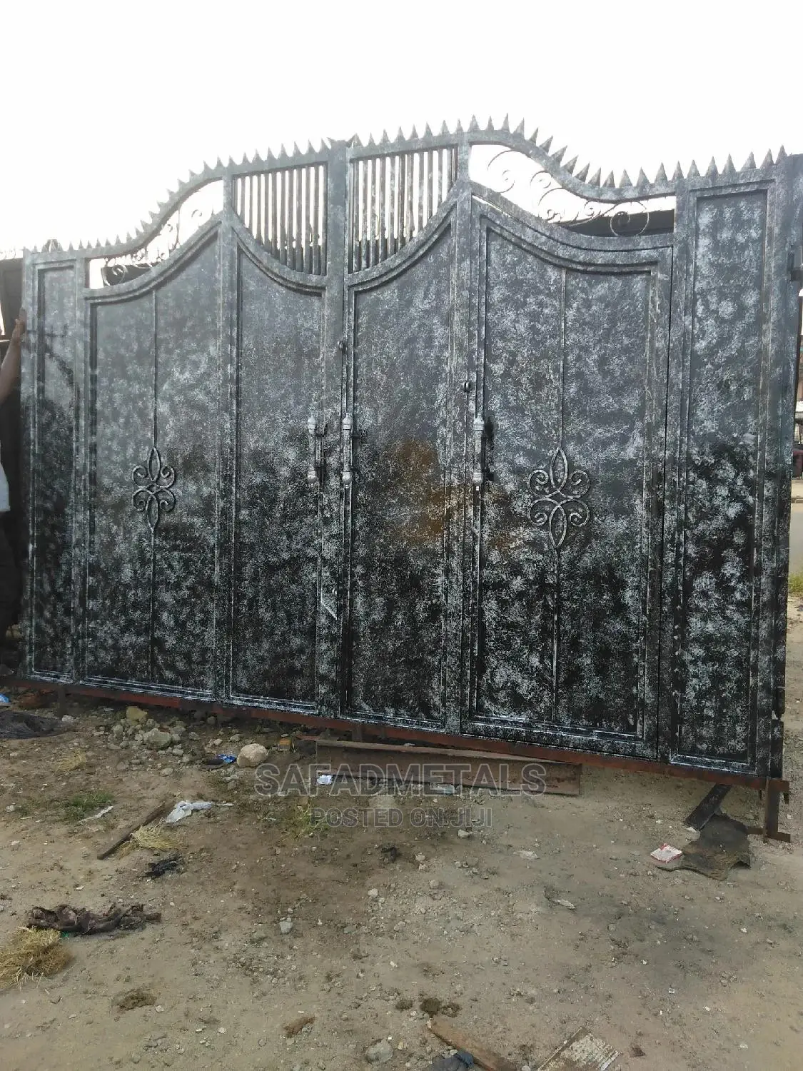 Arc Swing Gate