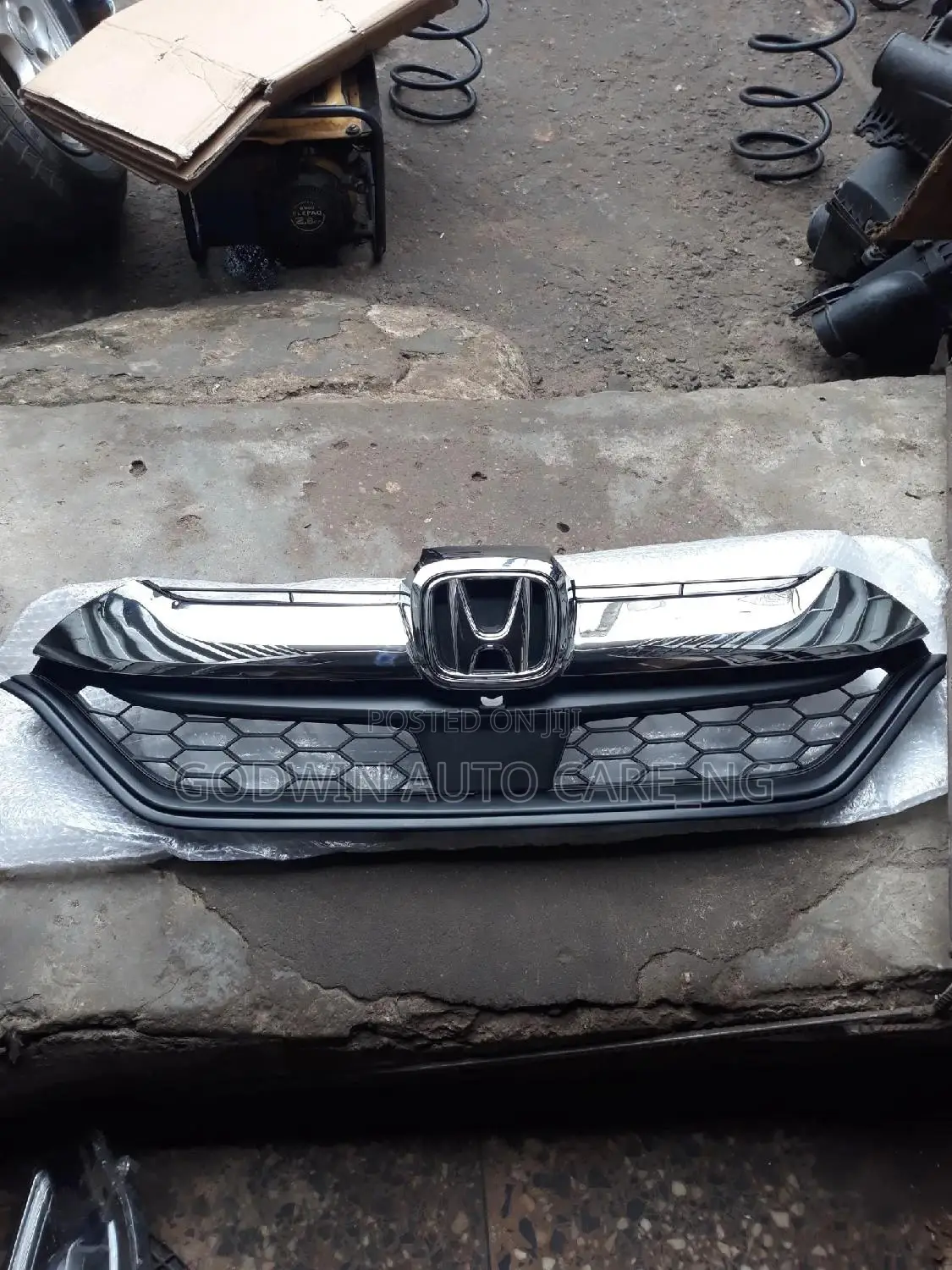 Front Grill 2018 Honda CRV