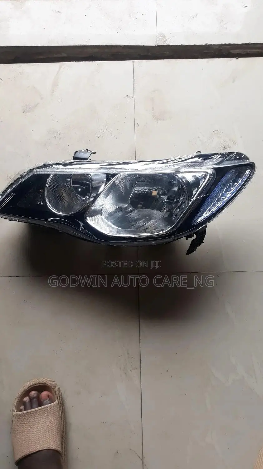 Head Light 2006 Honda CIVIC. EUROPE