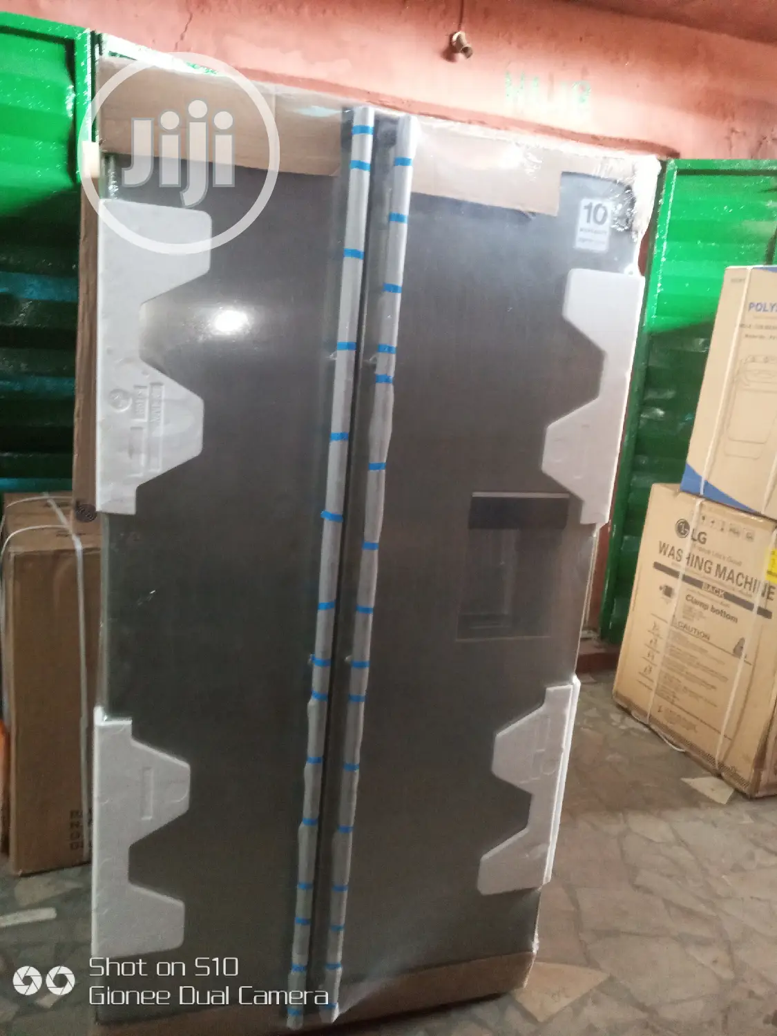 Samsung Digital Invater Side by Side Fridge and Freezer.