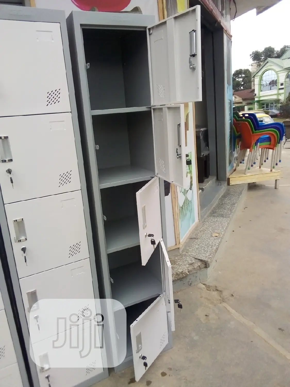5 Doors Workers Lockers