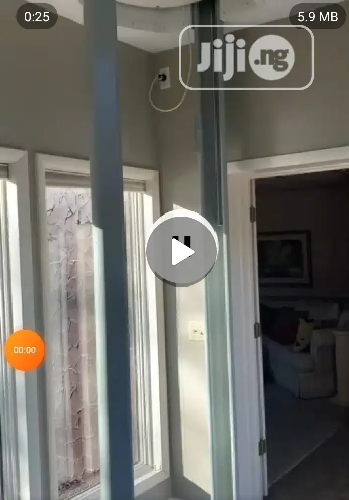 Automated Vacuum Elevator for Royalty and Convenience