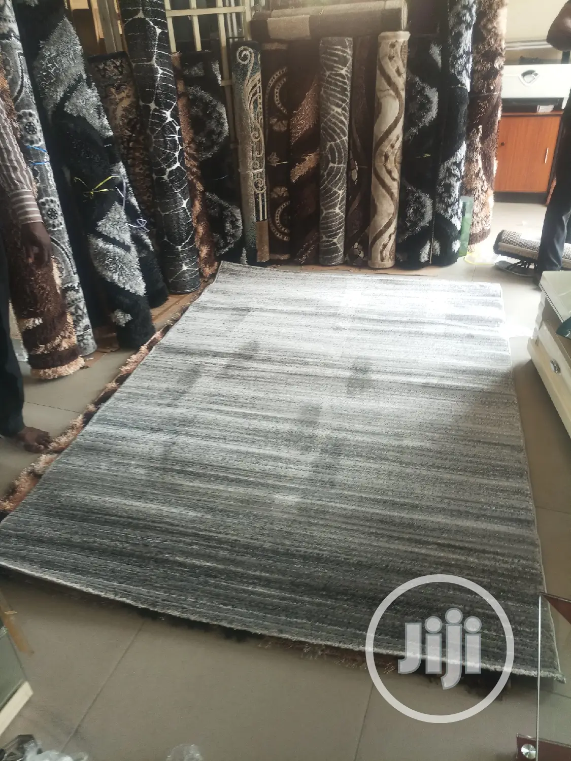 Rug (5/7).