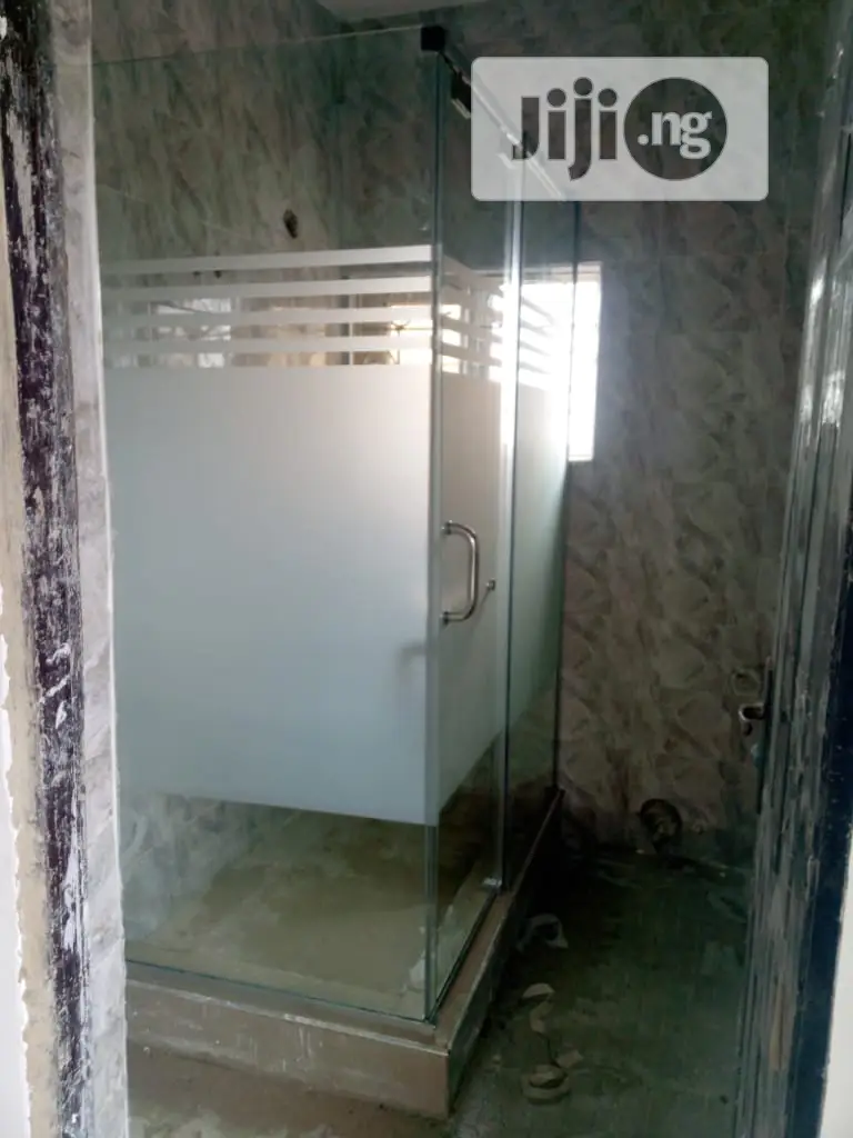 Shower Cubicle Installation