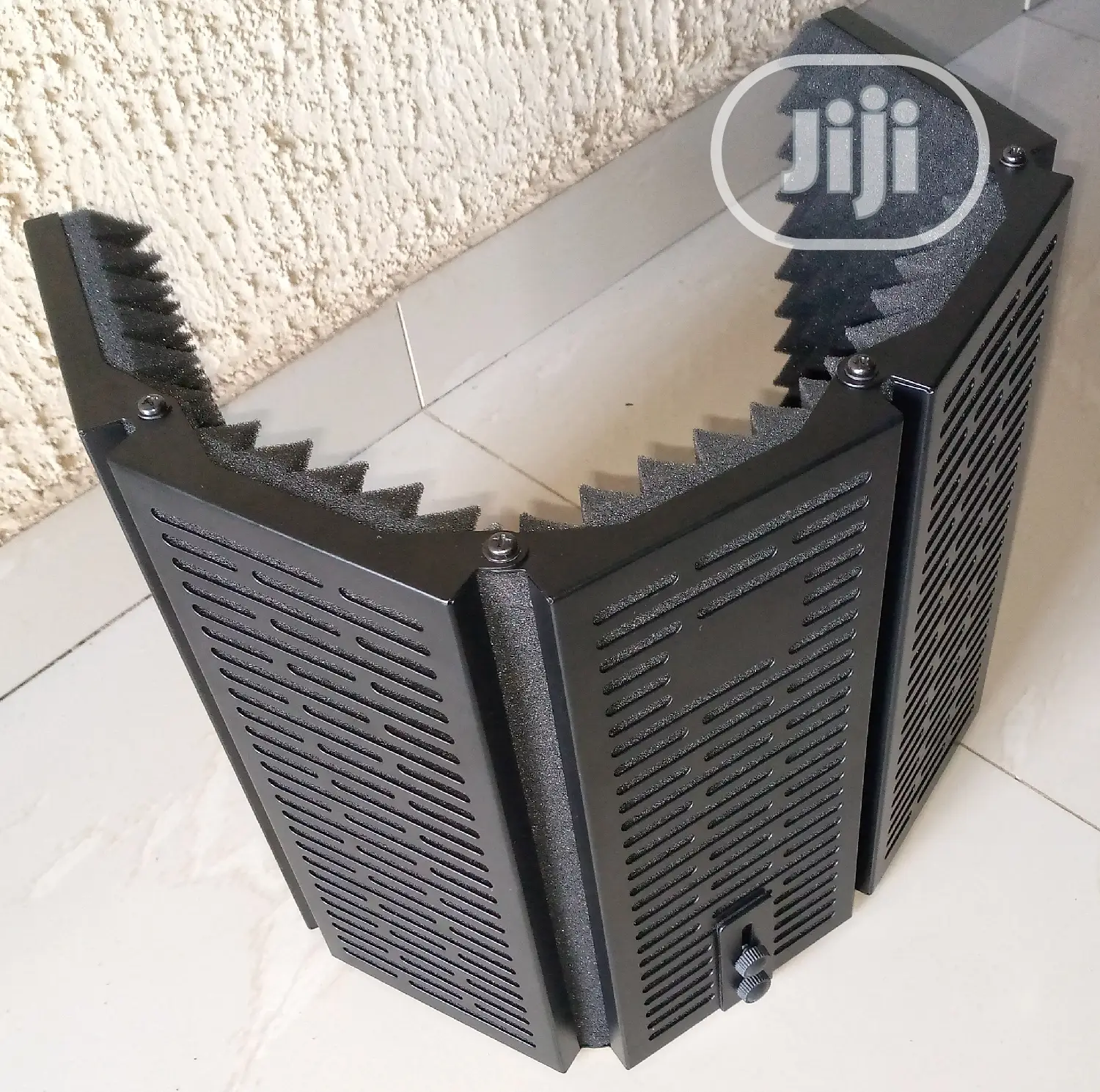 Adjustable Metal Vocal Booth