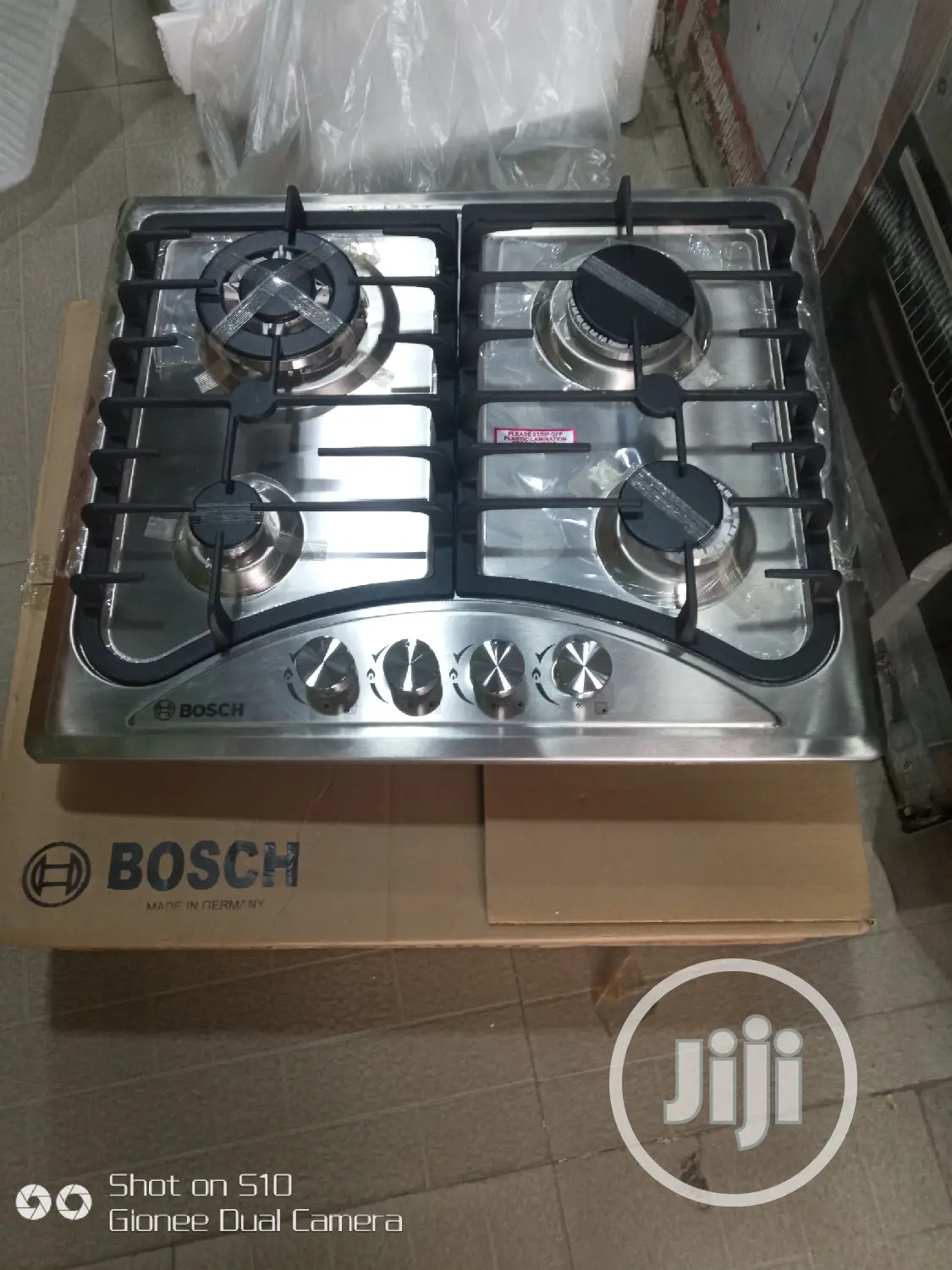 Bosch Built in Cooker 4burners.