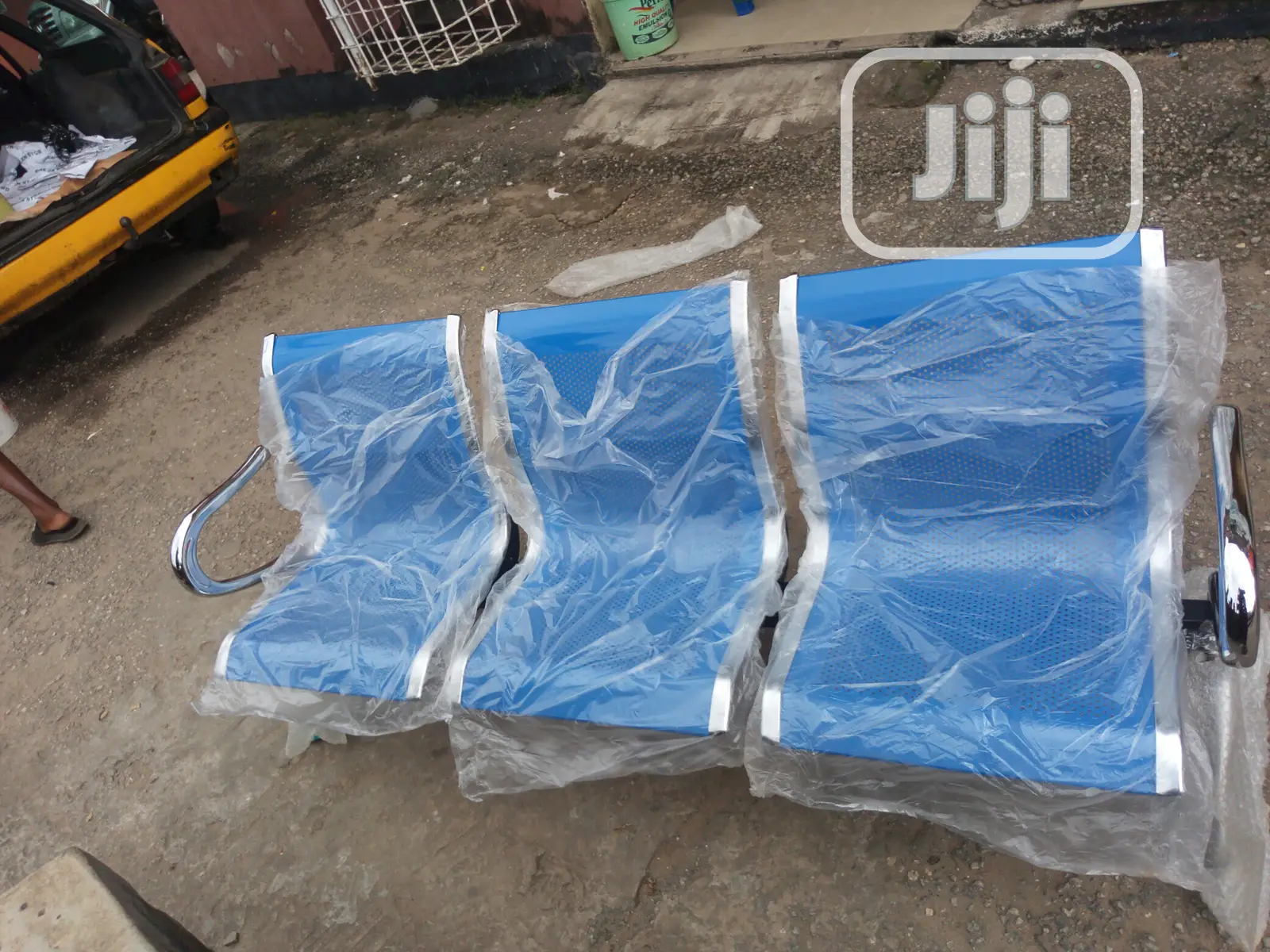 3-in- 1 Reception/ Waiting Chair