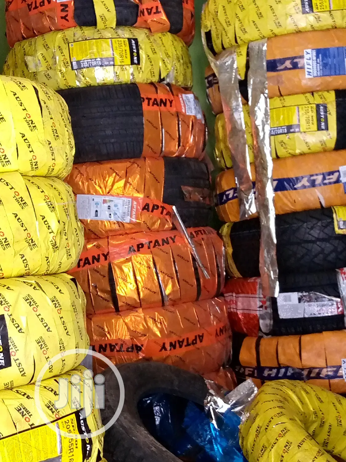 Dunlop, Maxxis, Double King, Maxtrek, Austone, Hifly