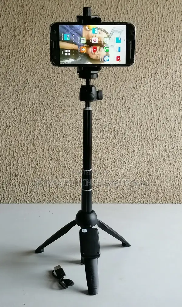 Yunteng YT-9928 Selfie Bluetoothtripod With Remote Control