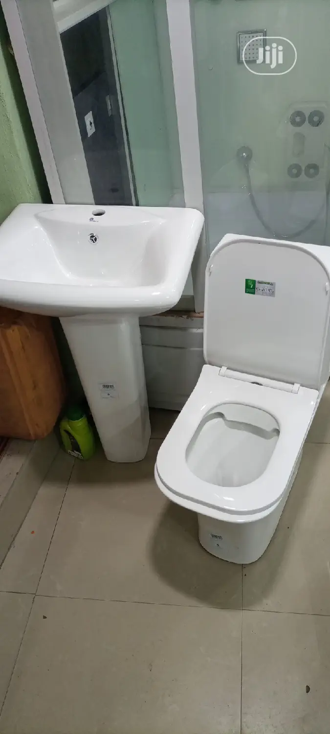 Executive England Water Closet