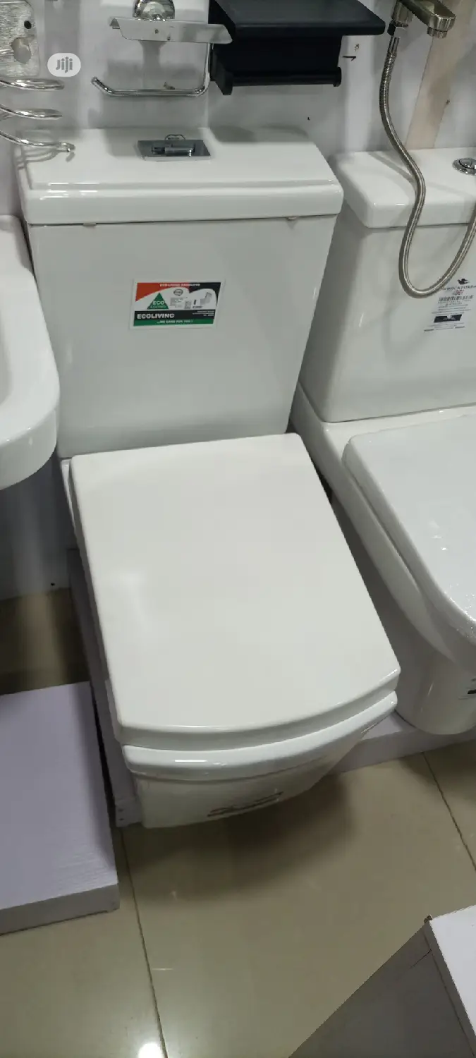 Executive England Water Closet