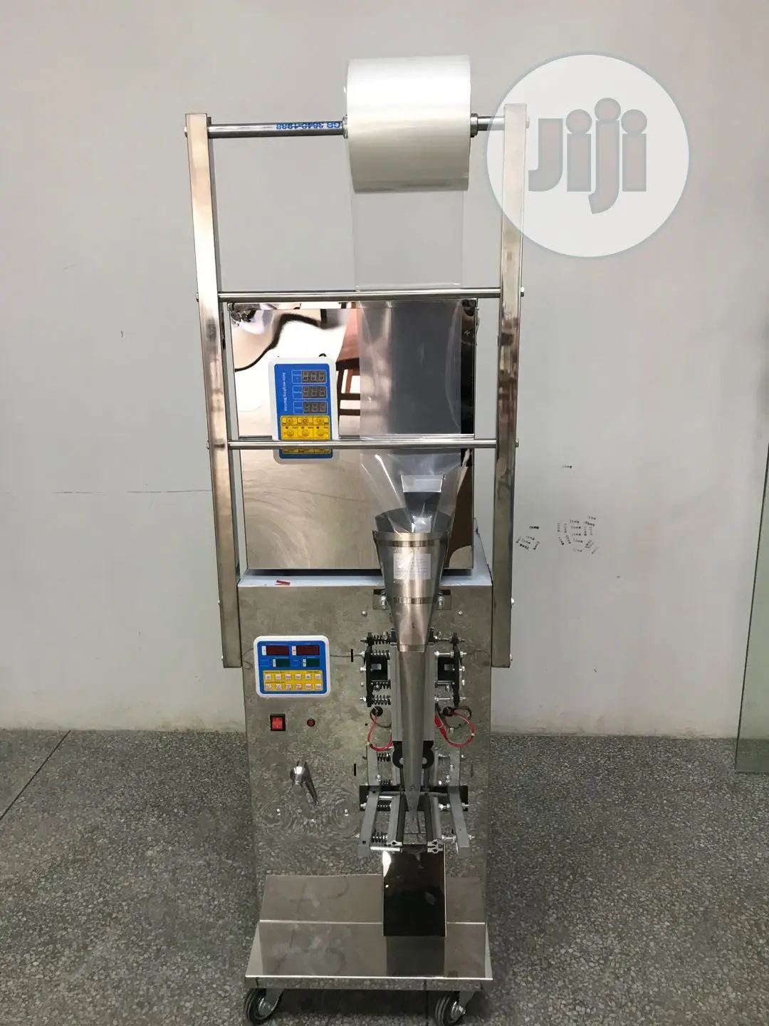Auto Powder and Granules Packaging Machine