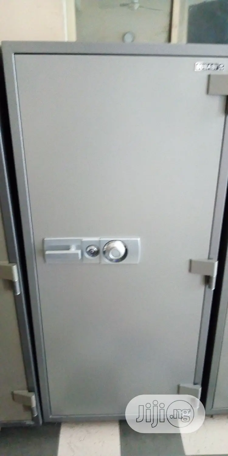 109 Gubabi Fireproof Safe