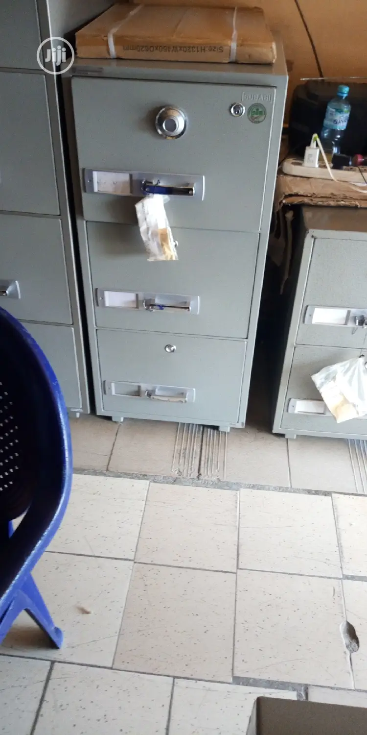 DSF 680-3 Gubabi Fireproof Cabinet