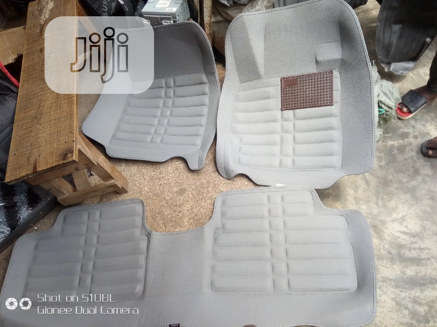 Leather Foot Mats/Floor Mats for Your Car Floors