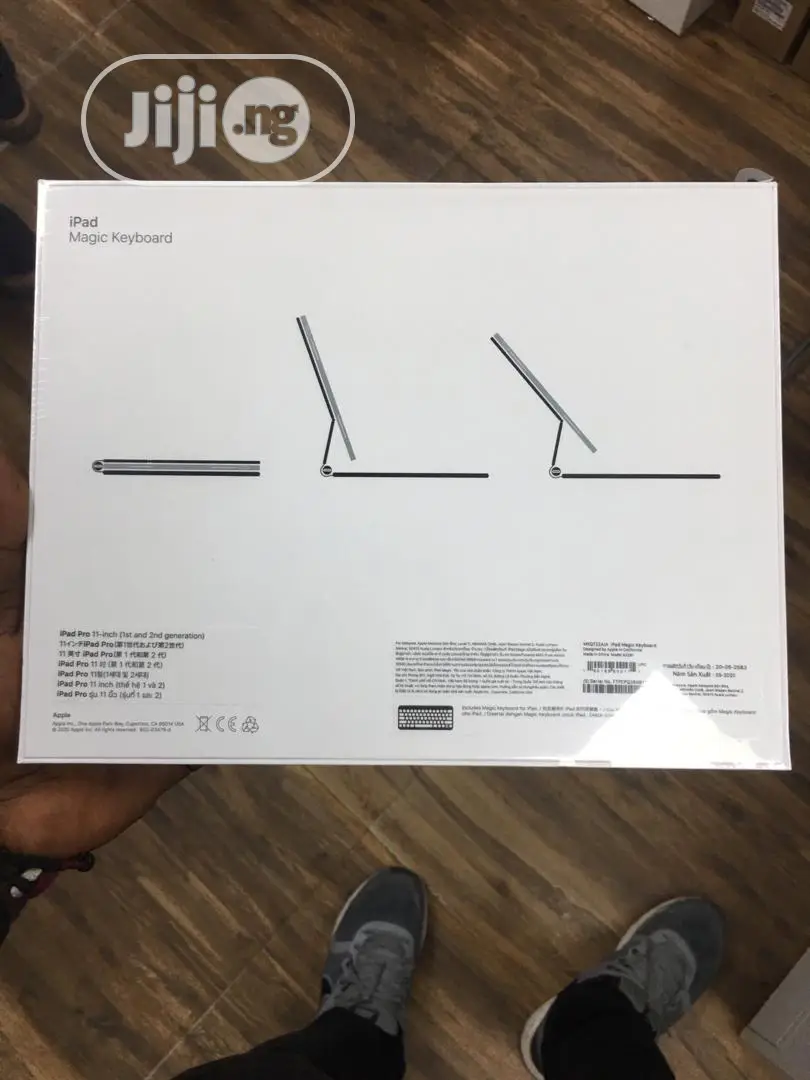 Apple Magic Keyboard for iPad Pro 11" and iPad Air 5th Gen