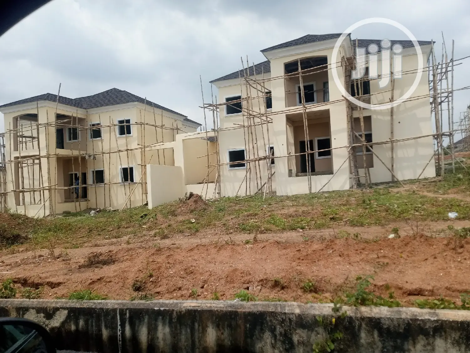 4bdrm Duplex in Asokoro for sale