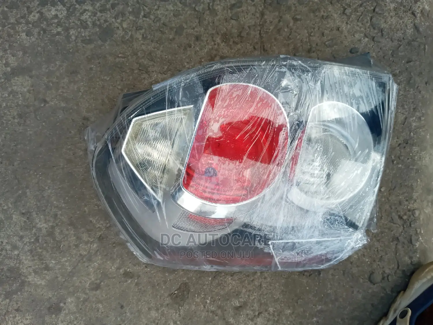 Rearlight Pontiac Vibe 2009