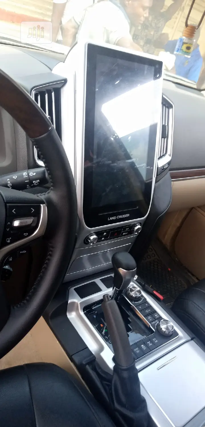 Complete Interior Kit With DVD Player Toyota Land Cruiser