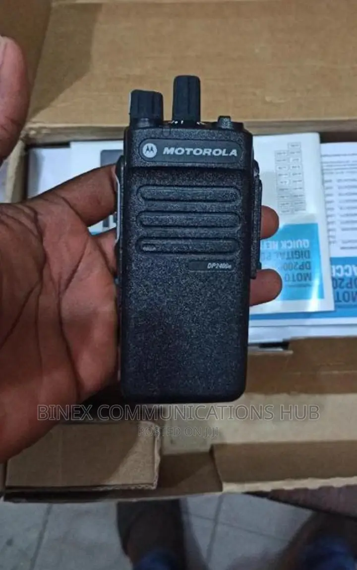 Motorola Dp2400e VHF/UHF Walkie Talkie